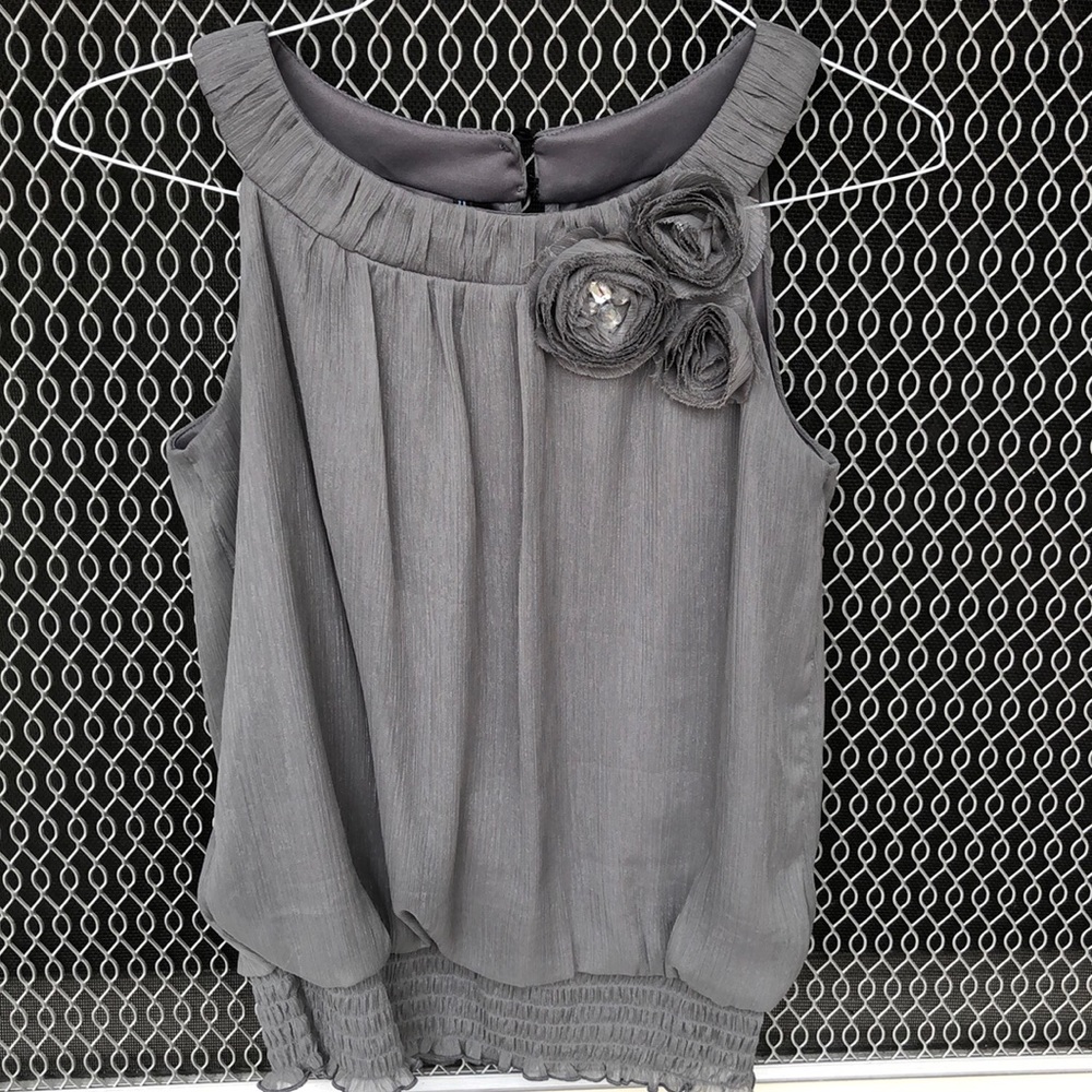 Shimmering dark gray top